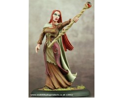 Autumn, a Female Druid